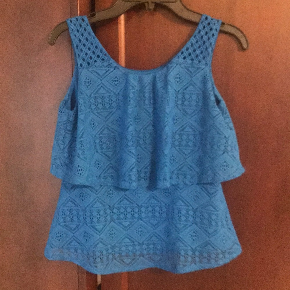 Amy Byer top